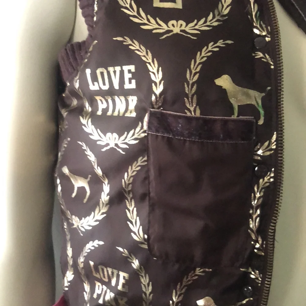 ‼️NEW INVENTORY‼️Victorias Secret Pink Reversible Brown Gold Logo Puffer Vest XS - Picture 6 of 8